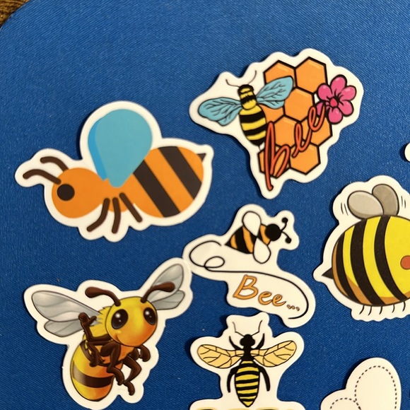 NEW! - Set of 9 bee stickers - honey bee - hive NWOT - Picture 2 of 5